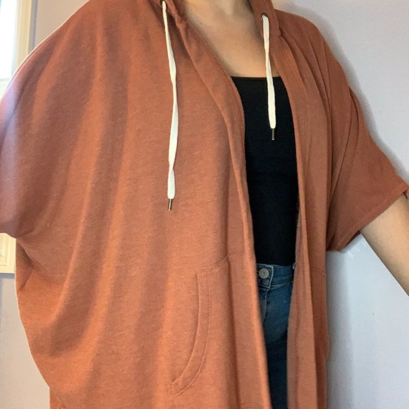 Aerie Poncho - Picture 3 of 3